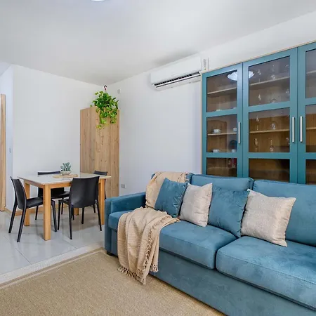 Belmonte Heights Flat 2bdr Apartment *